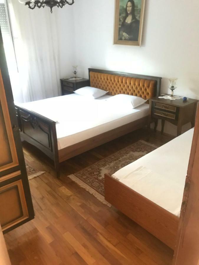 Apartman Lovre Appartamento Zara Esterno foto